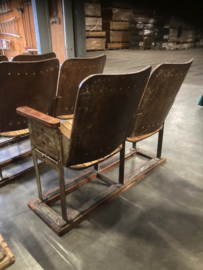 Oude Industriele/Vintage Bioscoopbankjes/Theaterbankjes