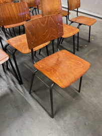 Zeer fraaie industriele/vintage stoelen/schoolstoelen