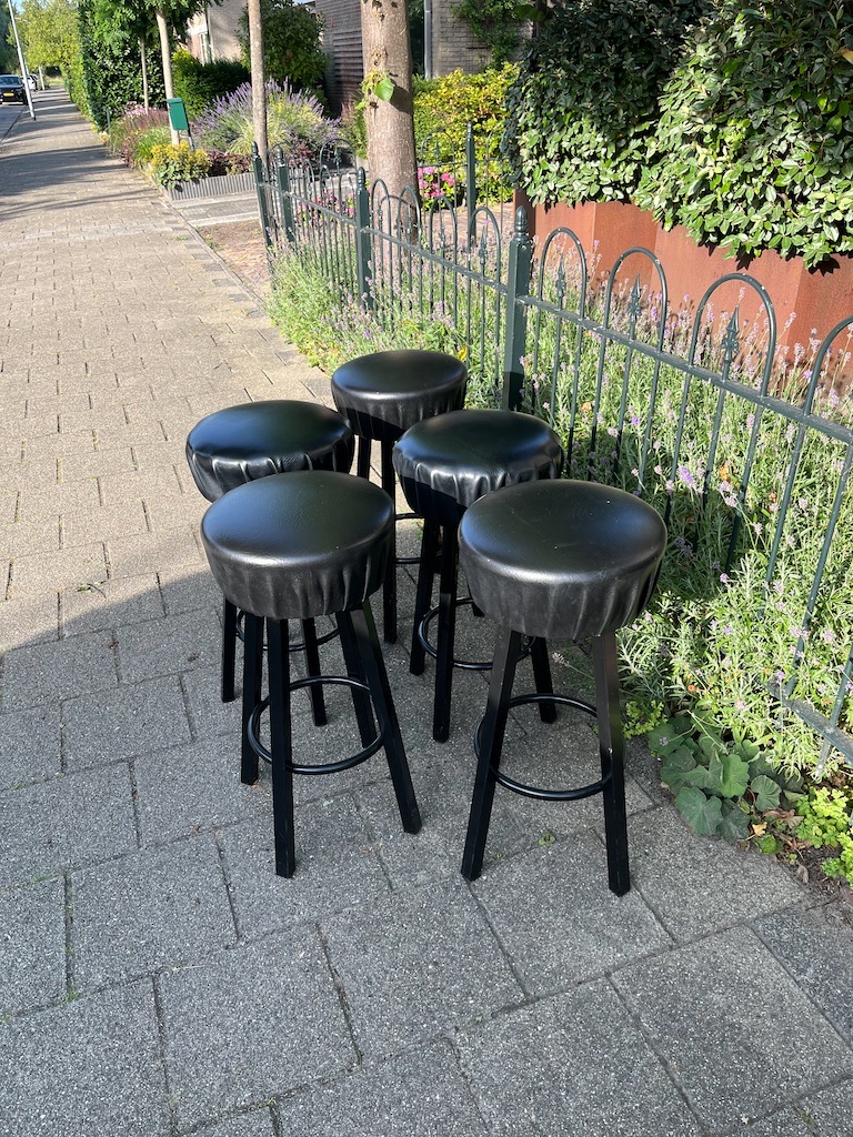 Zeer fraaie barkrukken in zeer goede staat