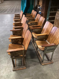 Oude Industriele/Vintage Bioscoopbankjes/Theaterbankjes