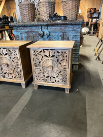 Handgesneden Kastje/Nachtkastje uit India Uniek Ibiza/Boho