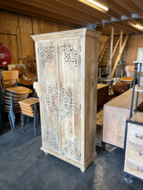 Handgesneden Kast uit India Uniek exemplaar Ibiza/Boho Nieuw