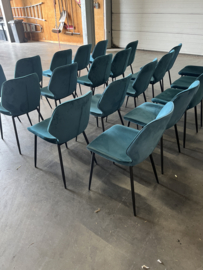 Stoelen Arend, type Iris Velvet Staalblauw
