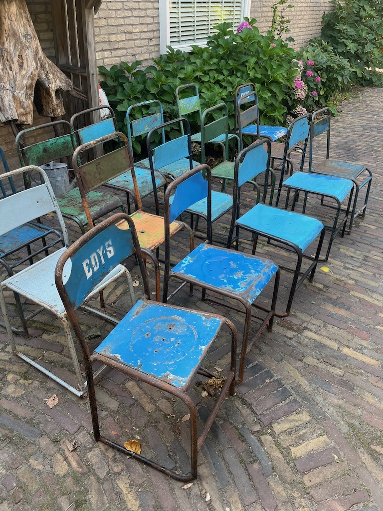 Unieke ijzeren stoelen afkomstig uit India
