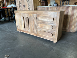 Zeer fraai Dressoir mooi o.a in Scandinavisch interieur