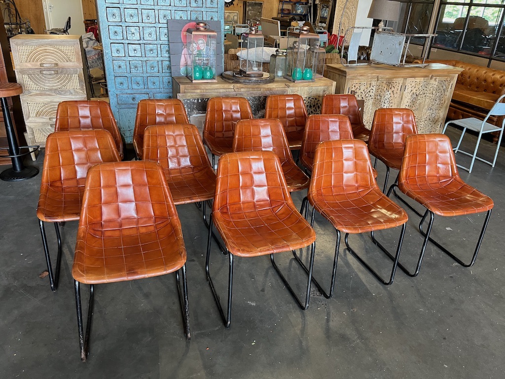 Industriele stoelen metaal met lederen kuip