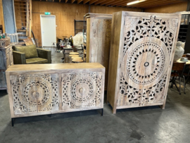 Handgesneden Dressoir, Ibiza/Boho zeer uniek exemplaar Nieuw
