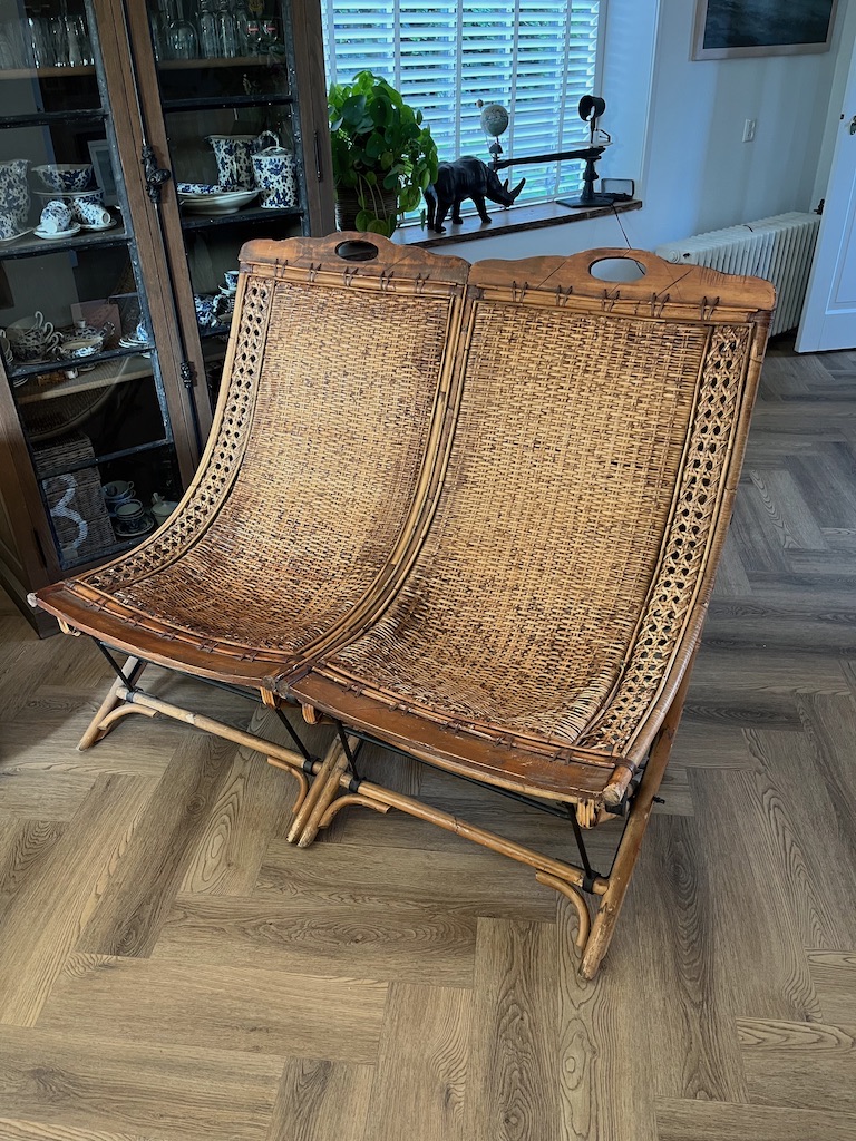 Zeer Fraaie Antieke Bamboe/Rotan Bank uit Bali Datering rond 1920