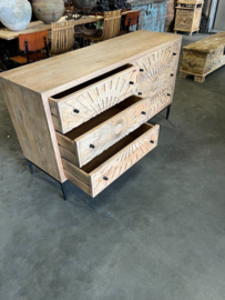 Uniek Nieuw Dressoir IBiza/Boho met de hand uitgesneden