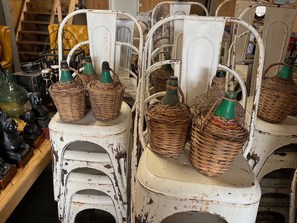 Unieke Mandflessen jaren 70 gebruikt voor Sherry en Rioja  Decoratief