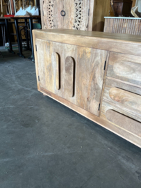 Zeer fraai Dressoir mooi o.a in Scandinavisch interieur