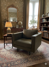 Fauteuil Woood/Bepure Olijfgroen Ecoleer in zeer goede staat