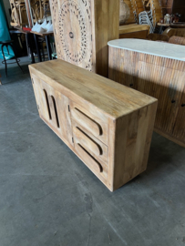 Zeer fraai Dressoir mooi o.a in Scandinavisch interieur
