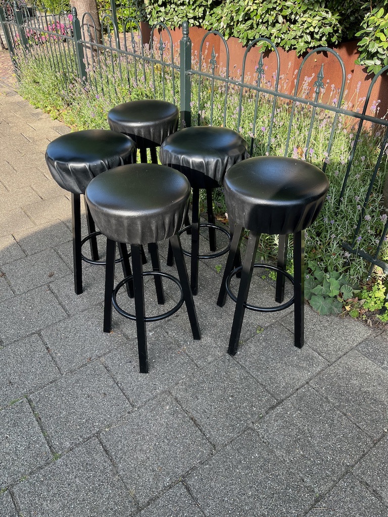 Zeer fraaie barkrukken in zeer goede staat