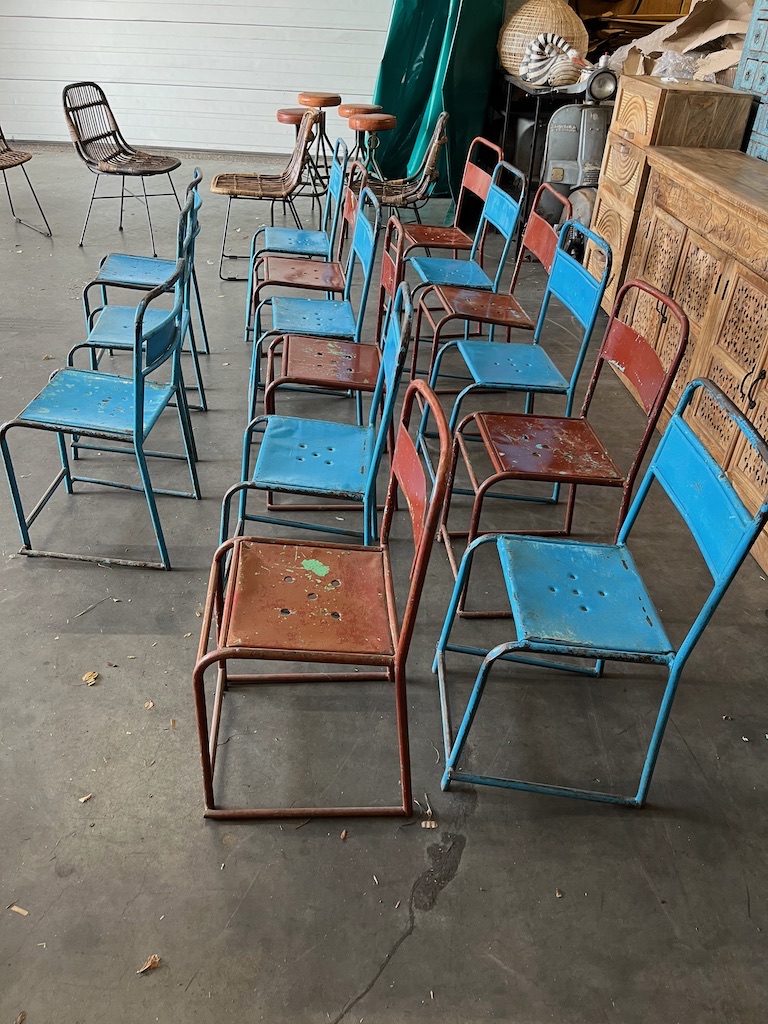 Unieke IJzeren stoelen afkomstig uit Indonesie