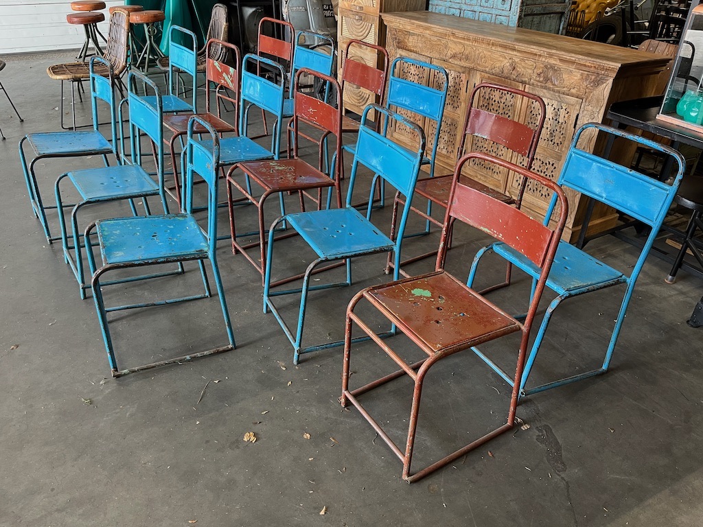 Unieke IJzeren stoelen afkomstig uit Indonesie