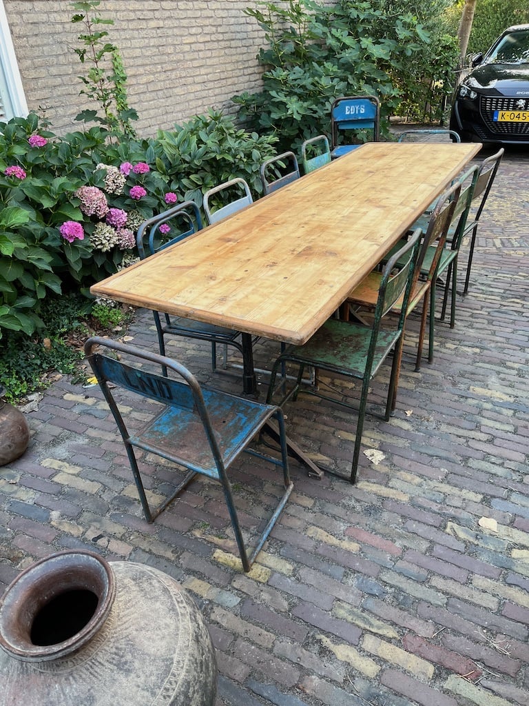 Unieke ijzeren stoelen afkomstig uit India