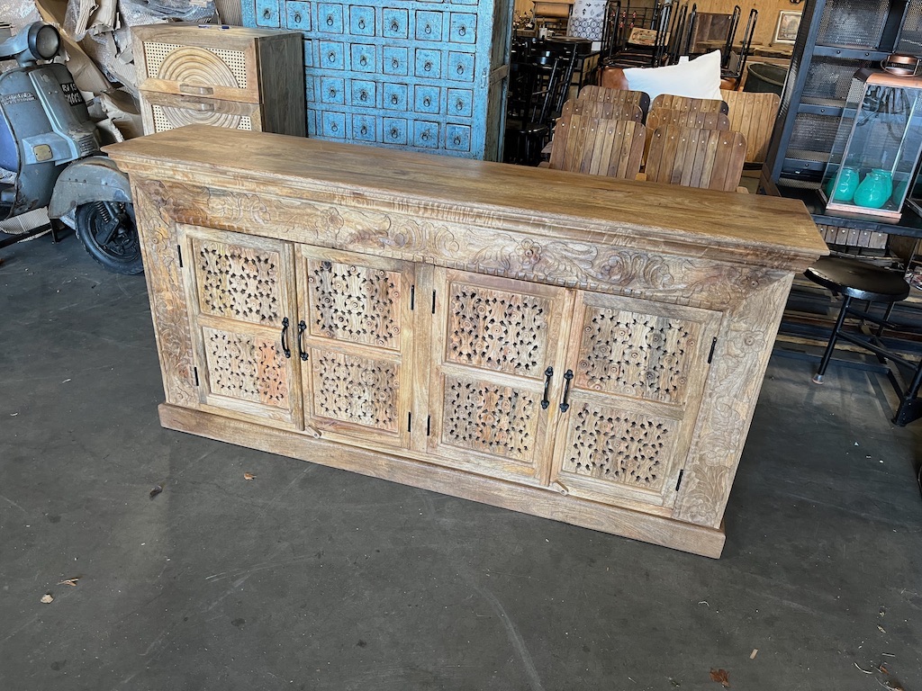 Uniek Nieuw Dressoir IBiza/Boho met de hand uitgesneden
