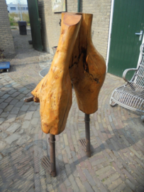 Sculptuur Boomstronk Man hout/ijzer gesigneerd