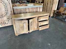 Zeer fraai Dressoir mooi o.a in Scandinavisch interieur