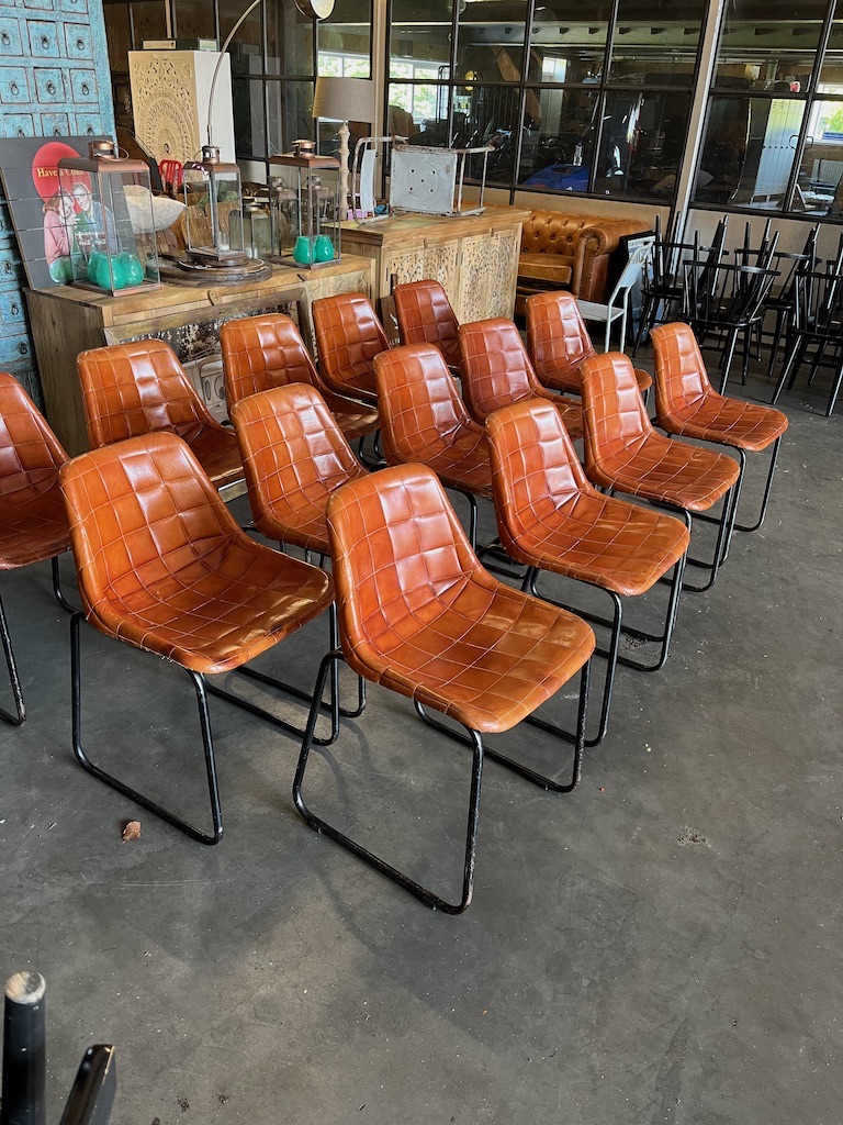 Industriele stoelen metaal met lederen kuip
