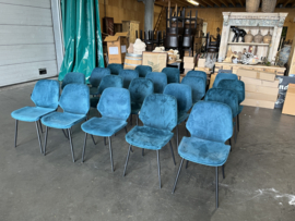 Stoelen Arend, type Iris Velvet Staalblauw