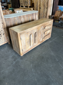 Zeer fraai Dressoir mooi o.a in Scandinavisch interieur