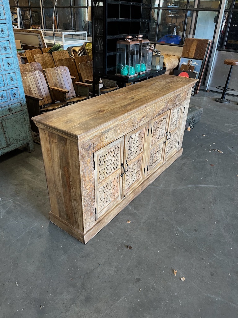 Uniek Nieuw Dressoir IBiza/Boho met de hand uitgesneden