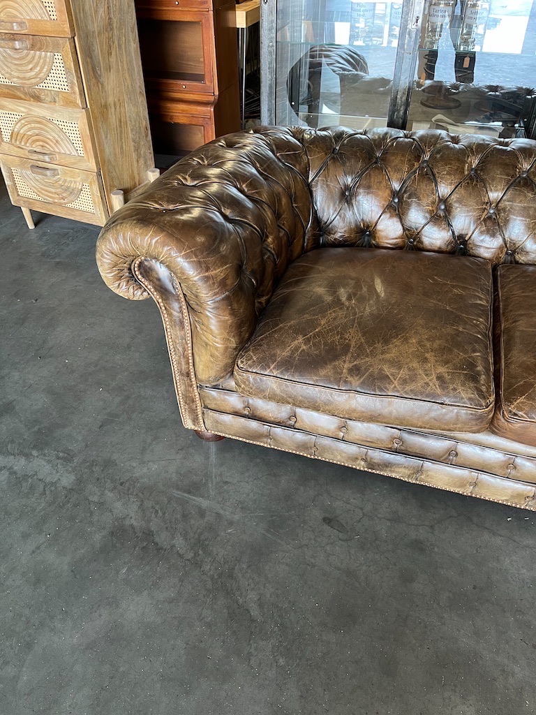 Unieke Chesterfield Bank Cognac uit Kurhaus Scheveningen