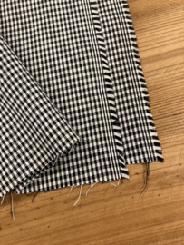 Yarn dyed poplin mini gingham black