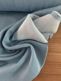 Knitted denim bleach blue