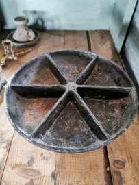 Cast iron cobbler's nail cup holder