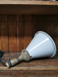 Industrial enameled work lamp