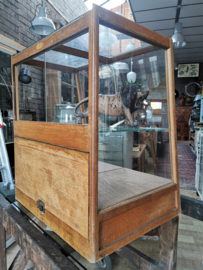 Vintage bakery diplay cabinet