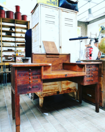 Antique & Unique cylinder desk