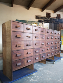 Wooden drawer cabinet