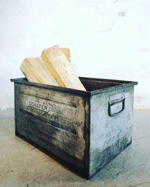 Industrial storage crate