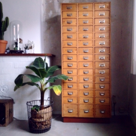 Vintage drawer cabinet