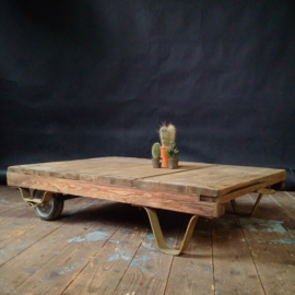 Industrial coffeetable