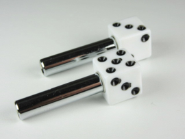 DOORKNOBS DICE WHITE