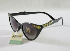 VINTAGE CAT EYE SUNGLASSES. BLACK