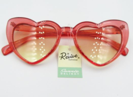 HEART SUNGLASSES. RED