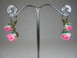 EARRINGS WITH ROSES PENDANT