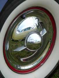 BULLET - FLIPPER STYLE HUBCAP. 15"