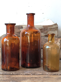 Drie Pharmacie Flesjes
