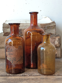 Drie Pharmacie Flesjes