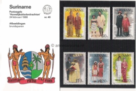 Republiek Suriname Zonnebloem Presentatiemapje PTT nr 40 Postfris Postzegelmapje Surinaamse huwelijksklederdrachten 1988