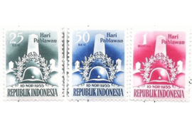 Indonesië Zonnebloem 154-156 Gestempeld Zegels ter herdenking van de Dag van de Helden 1955