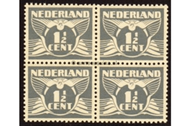 Nederland NVPH 172 Gestempeld (1 1/2 cent) (Blokje van vier) Vliegende duif 1926-1935