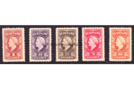 Suriname NVPH 239-243 Ongebruikt Koningin Wilhelmina. Groter formaat 1945 Hoge Waardes